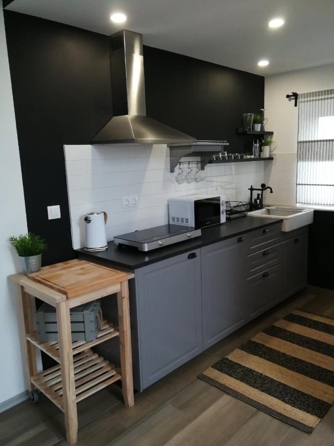 דירות דרז'ניק גראד Studio Apartman Hana מראה חיצוני תמונה